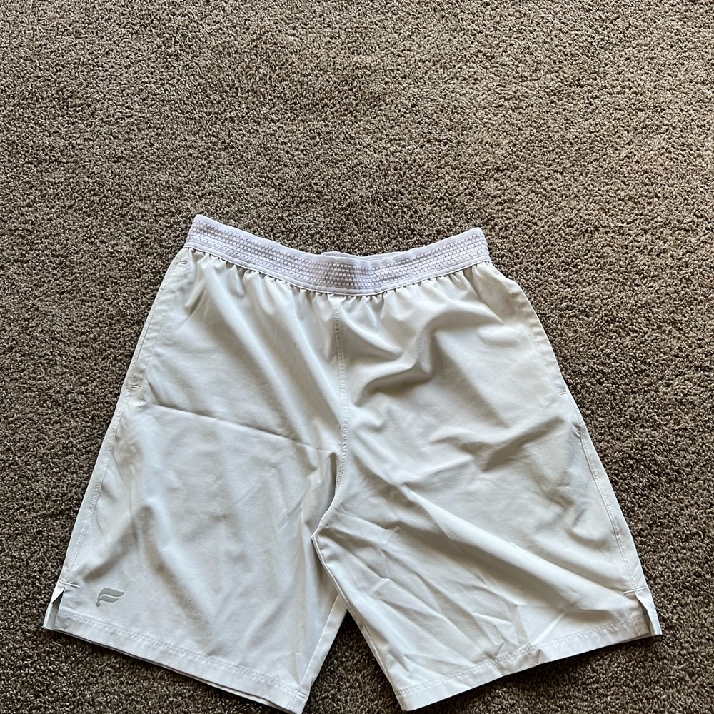 Mens White Fabletics shorts Size M 9” no liner